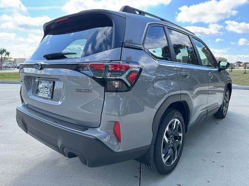 2025 Subaru Forester Hybrid Premium