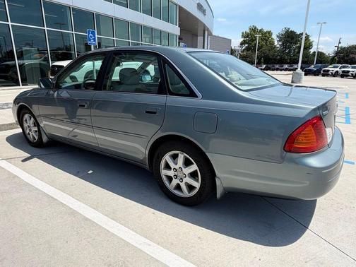 Constellation Blue Pearl 2000 Toyota Avalon XL