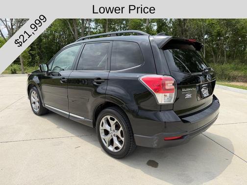 Crystal Black Silica 2017 Subaru Forester 2.5i Touring