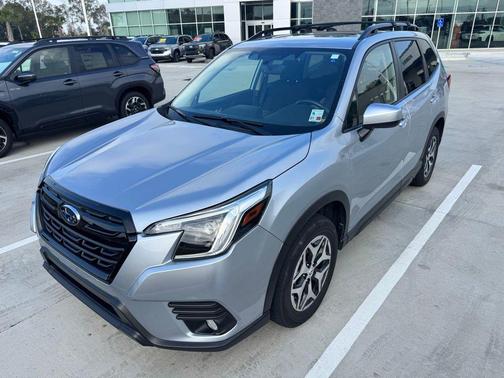 2023 Subaru Forester Premium