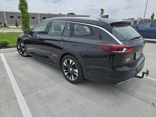 2018 Buick Regal TourX Essence