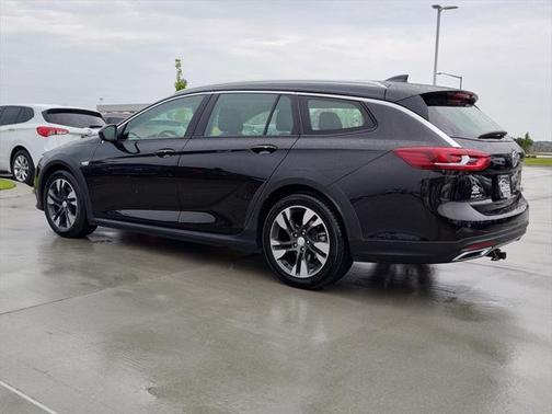 2018 Buick Regal TourX Essence
