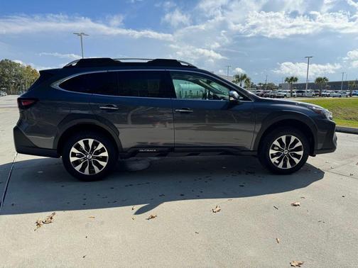 2025 Subaru Outback Touring