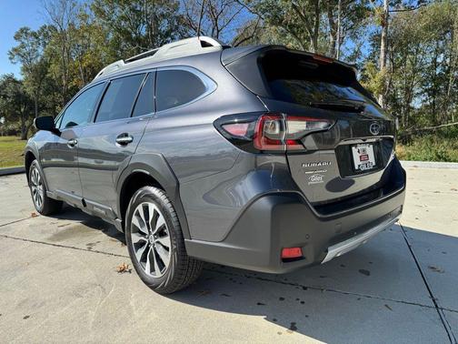 2025 Subaru Outback Touring