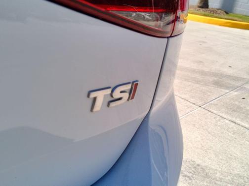 2015 Volkswagen Golf Auto TSI SE