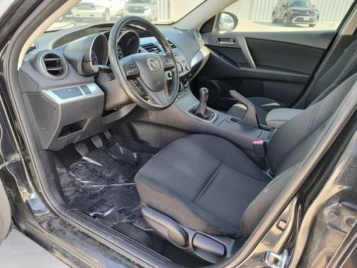 2013 Mazda Mazda3 i Sport