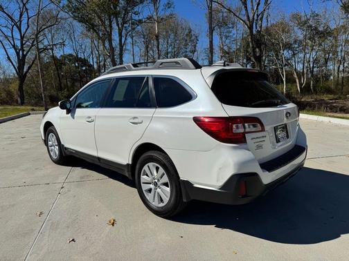 2018 Subaru Outback 2.5i Premium