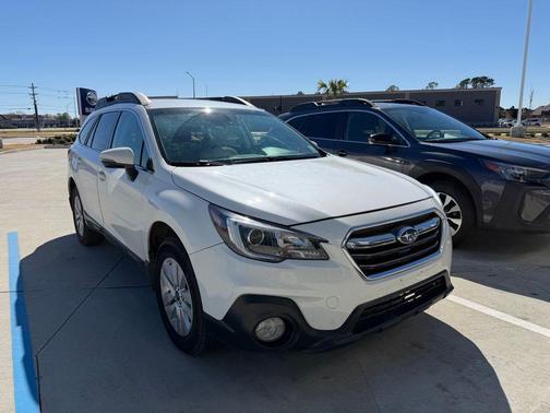 2018 Subaru Outback 2.5i Premium