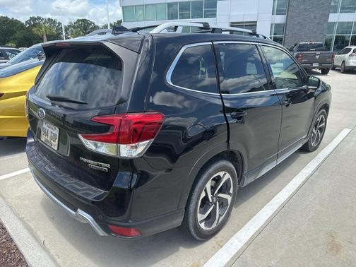Crystal Black Silica 2023 Subaru Forester Touring