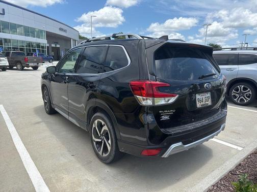 Crystal Black Silica 2023 Subaru Forester Touring