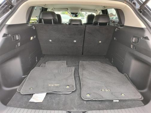 2024 Mazda CX-50 2.5 S Preferred Package