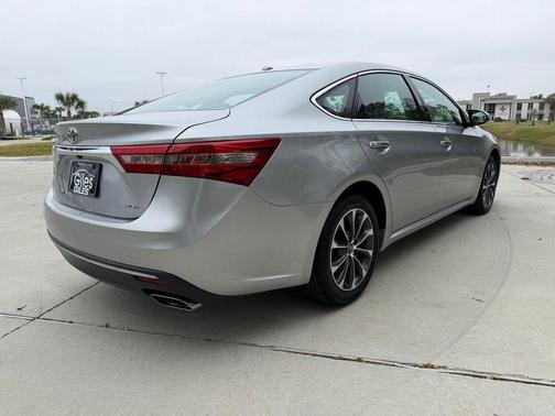 2016 Toyota Avalon XLE