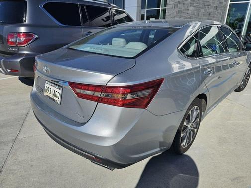 2016 Toyota Avalon XLE
