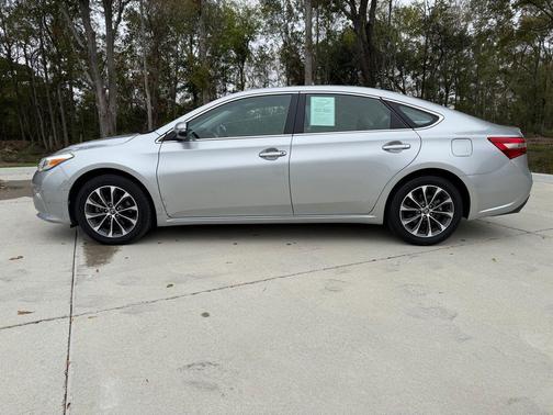 2016 Toyota Avalon XLE