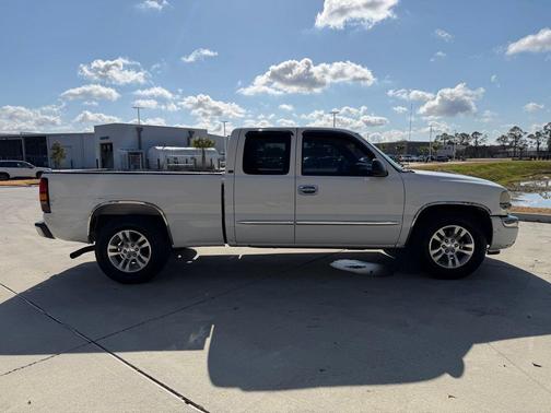 2005 GMC Sierra 1500 SLE Extended Cab