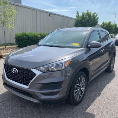 Photo 1 of 4 of 2021 Hyundai Tucson SEL