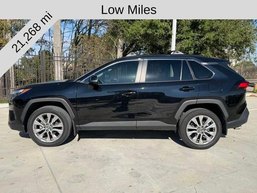 2024 Toyota RAV4 XLE Premium