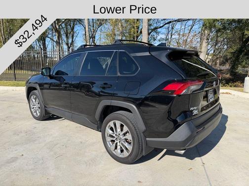 2024 Toyota RAV4 XLE Premium