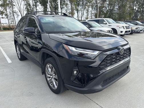 2024 Toyota RAV4 XLE Premium