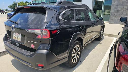 Crystal Black Silica 2024 Subaru Outback Premium