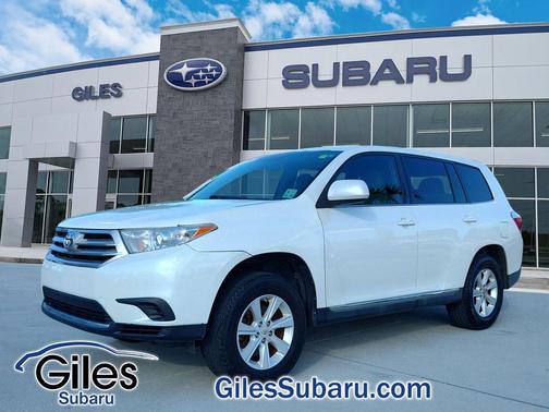 2011 Toyota Highlander SE