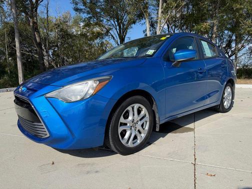 2017 Toyota Yaris iA Base