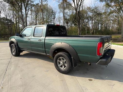 2002 Nissan Frontier XE Crew Cab