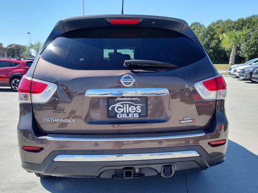 2015 Nissan Pathfinder SL