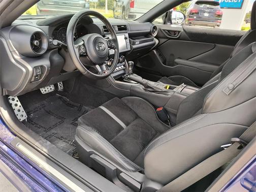 2023 Toyota GR86 Premium
