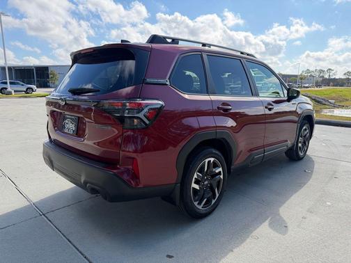 2025 Subaru Forester Hybrid Premium