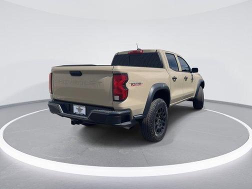 Sand Dune Metallic 2024 Chevrolet Colorado Trail Boss