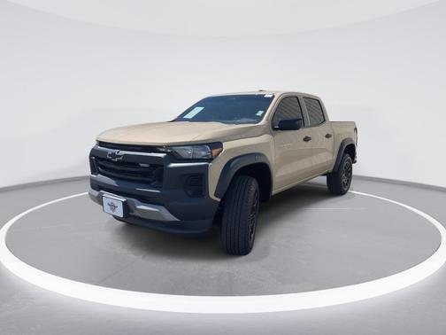 Sand Dune Metallic 2024 Chevrolet Colorado Trail Boss