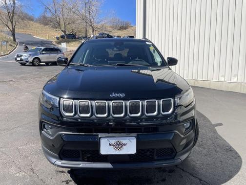 Diamond Black 2022 Jeep Compass Latitude Lux