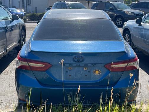 Blue Streak Metallic 2018 Toyota Camry XSE