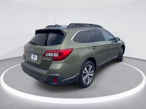 Wilderness Green Metallic 2018 Subaru Outback 2.5i Limited
