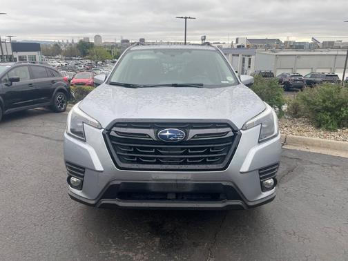 Ice Silver Metallic 2023 Subaru Forester Limited