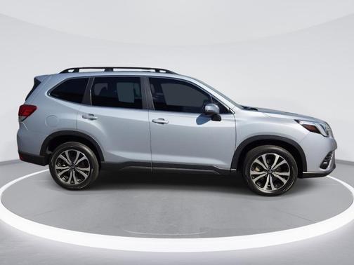 Ice Silver Metallic 2023 Subaru Forester Limited