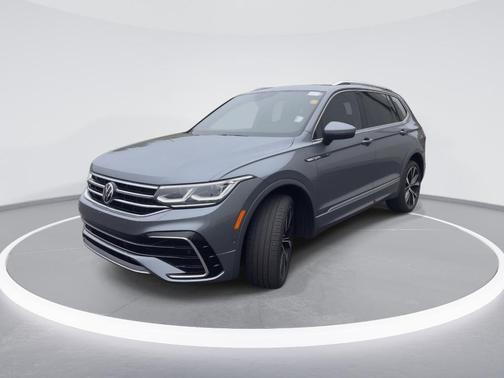 Platinum Gray Metallic 2023 Volkswagen Tiguan 2.0T SEL R-Line