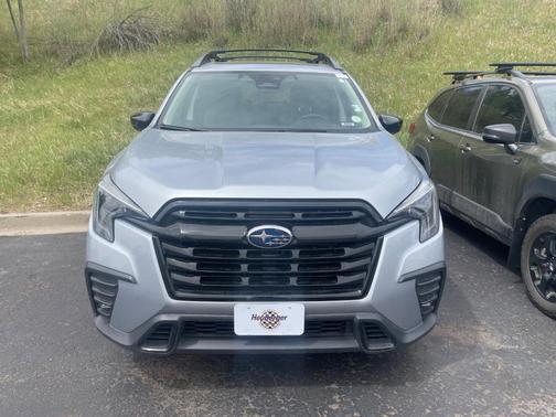 Ice Silver Metallic 2024 Subaru Ascent Onyx Edition