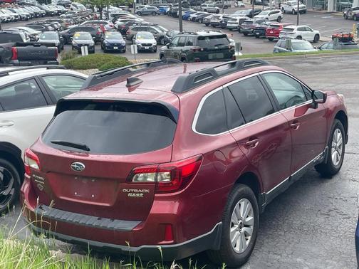 Venetian Red Pearl 2017 Subaru Outback 2.5i Premium