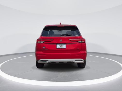 Diamond Red 2024 Mitsubishi Outlander SE