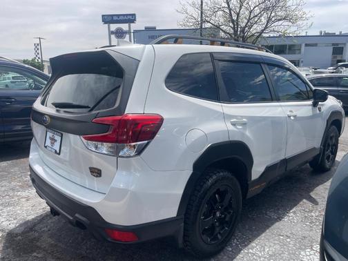Crystal White Pearl 2022 Subaru Forester Wilderness