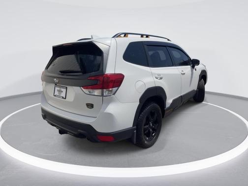 Crystal White Pearl 2022 Subaru Forester Wilderness