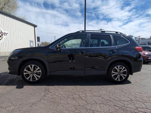 Crystal Black Silica 2023 Subaru Forester Limited