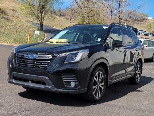 Crystal Black Silica 2023 Subaru Forester Limited
