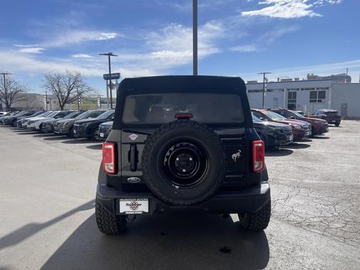 Shadow Black 2023 Ford Bronco Black Diamond