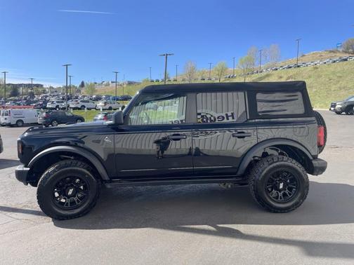 Shadow Black 2023 Ford Bronco Black Diamond