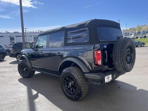Shadow Black 2023 Ford Bronco Black Diamond