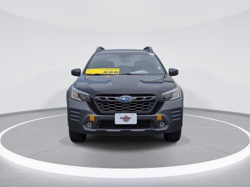 Crystal Black Silica 2022 Subaru Outback Wilderness