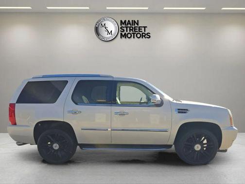 2008 Cadillac Escalade Base